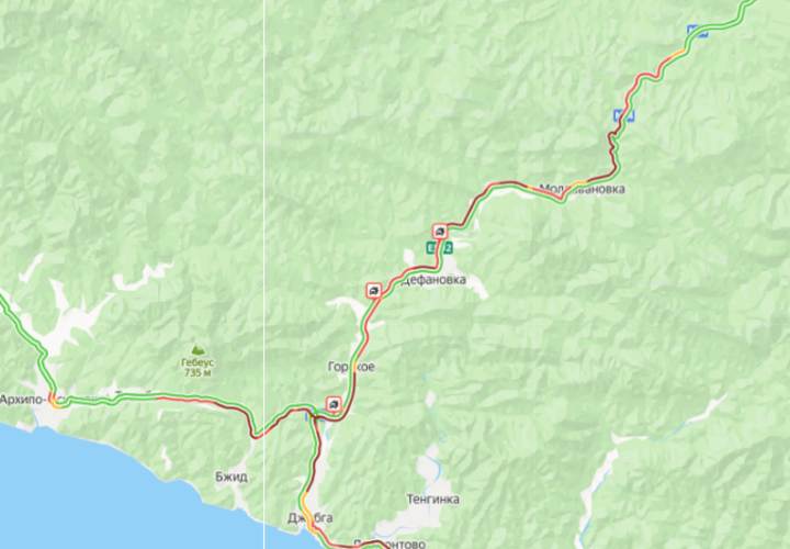 Растянулась на 50 километров: огромная автомобильная пробка образовалась на трассе «Джубга — Сочи»