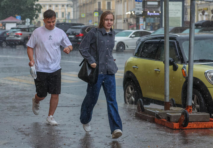 Сильный ветер, град и гроза обрушатся на Краснодарский край
