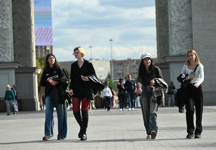 Сколько людей чувствуют себя одинокими в 2025 году