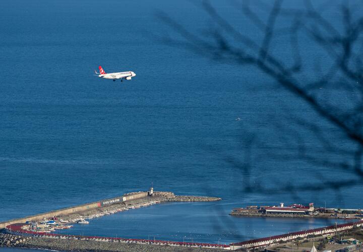 В аэропорту Сочи задерживаются 60 рейсов