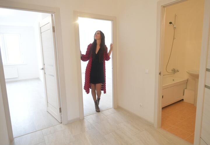 В Краснодаре группа мошенниц-риелторов брали у людей деньги, а потом пропадали из офиса