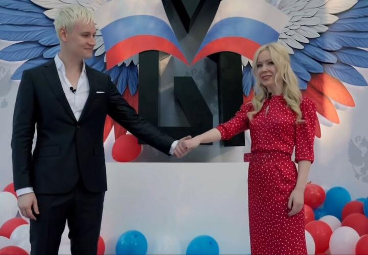 «Я дарю тебе партию»: Шаман преподнес Мизулиной оригинальный подарок ко дню рождения