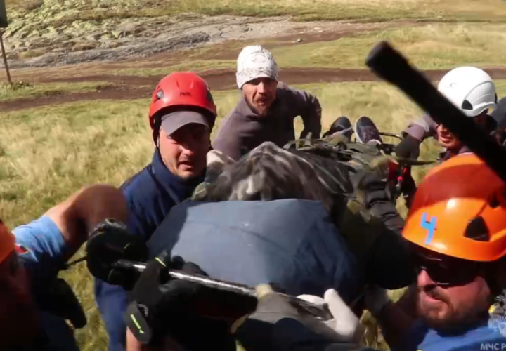 За туристкой, которой стало плохо в горах Сочи, вылетел вертолет