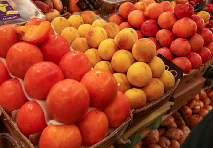 Замедляет старение: врачи рассказали о полезных свойствах хурмы