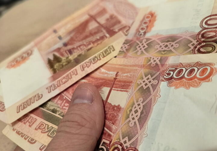 Лежит без толку:  в России не используют изъятое имущество коррупционеров