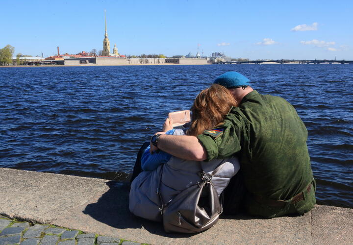 После романа и общих планов остались только кредиты и долги