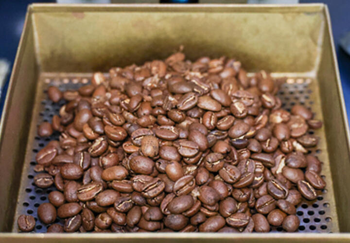 Неурожай и американские пошлины: эксперты объяснили, почему кофе взлетел в цене