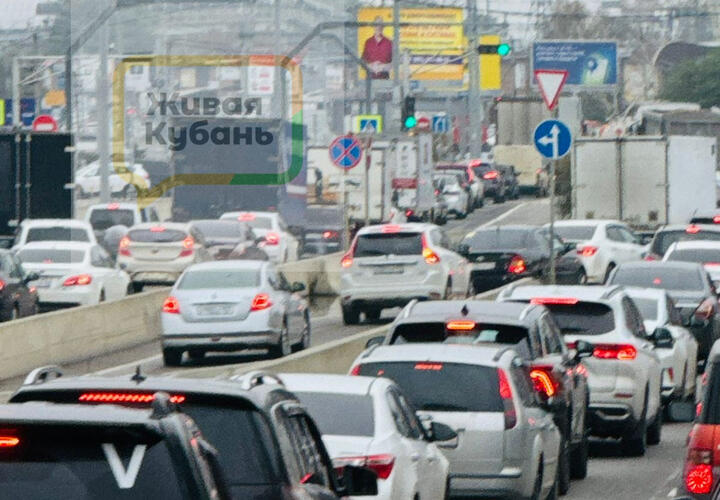 Обеспокоенные ситуацией на автомагистрали жители окрестных населенных пунктов бьют тревогу