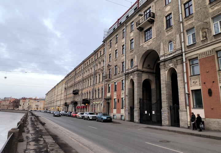 Смертей всё больше: уже 48 жертв некачественного алкоголя в Питере и Ленобласти