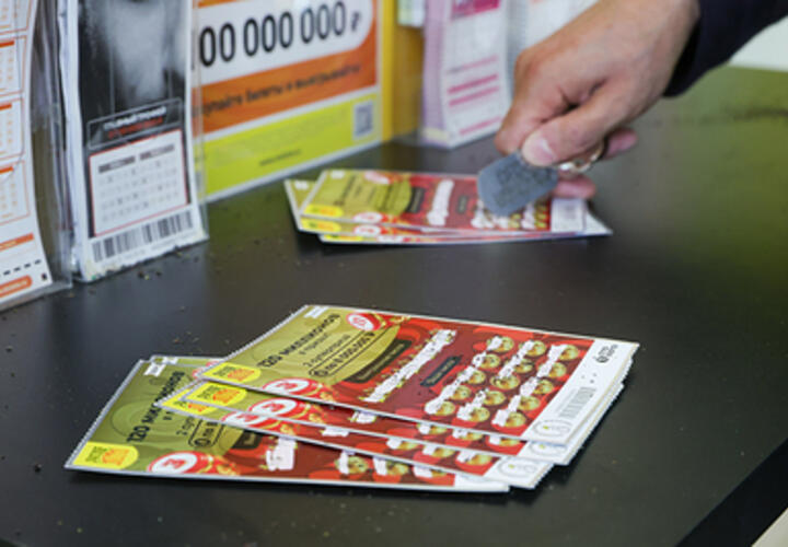 Сплошные победы: жительница Подмосковья несколько раз за год добилась успеха в лотереях, выиграв почти 28 млн рублей