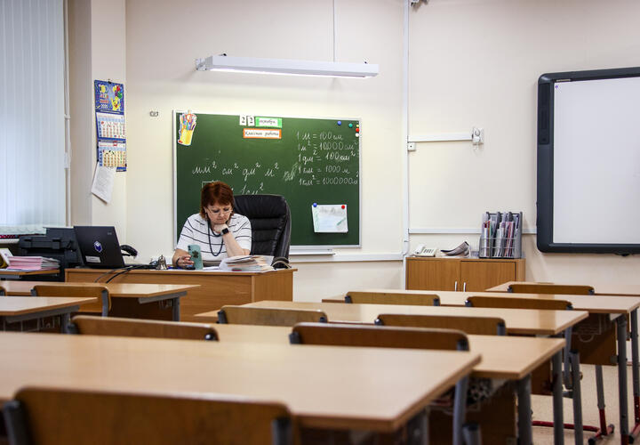 В Краснодаре жулики так запугали учительницу, что она отдала им 1,5 миллиона 