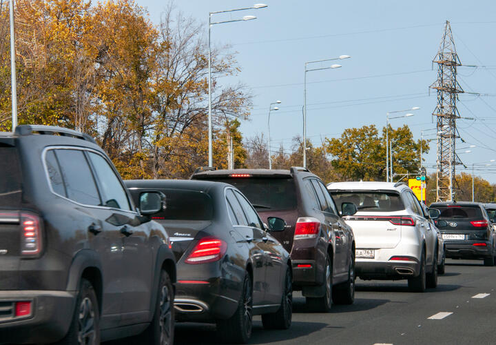 80 тысяч автомобилей в сутки «буксуют» в районе Восточного обхода