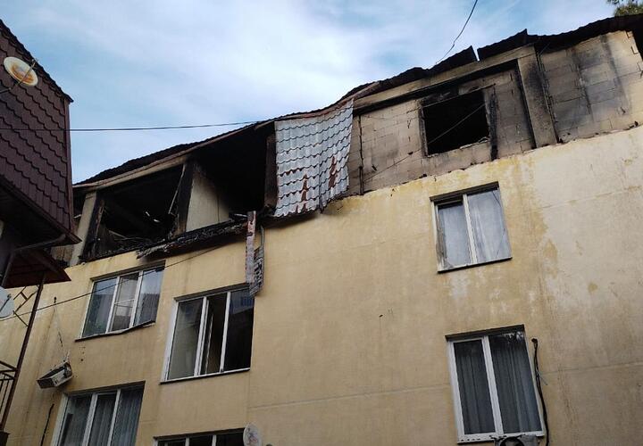 Целыми семьями: в Сочи около 100 жильцов сгоревшего дома на улице Альпийской размещены в пунктах временного пребывания