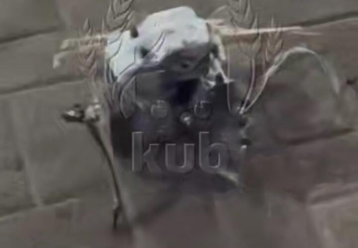 Краснодарцы сняли на видео упавший в центре города дрон