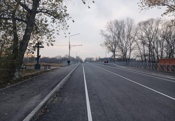 Между Адыгеей и Кубанью открыли новый мост, но через суд 