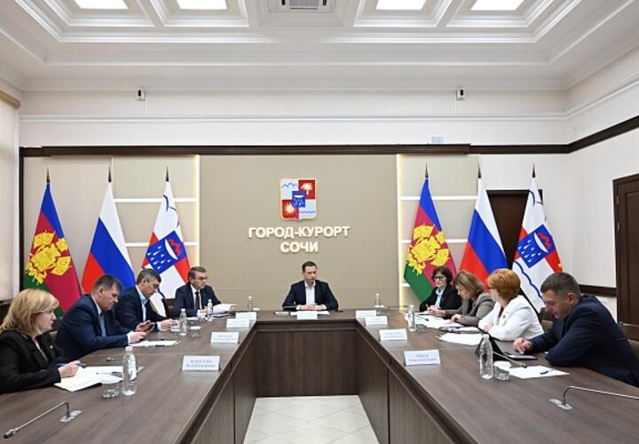 Начальника управления информации мэрии Сочи понизили до зама