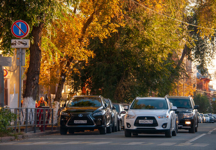 Огромные пробки в сторону Краснодара сковали трассу М-4 «Дон»