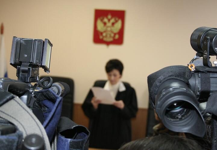 Превышение полномочий, мошенничество и кража гуманитарной помощи для военных: бывшему замгубернатора Кубани и казаку Власову грозит десять лет тюрьмы