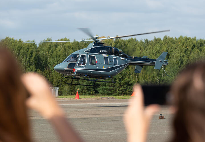 Сергей Галицкий прилетел в свой парк на вертолёте, очевидец опубликовал видео