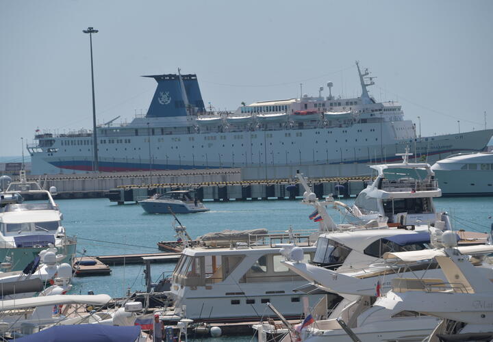 Судно простояло на рейде более двух суток