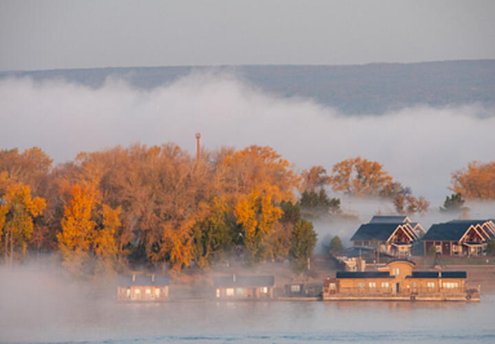 Умер легендарный футболист, в Красноармейске и Димитрове продолжается зачистка: что произошло, пока вы спали
