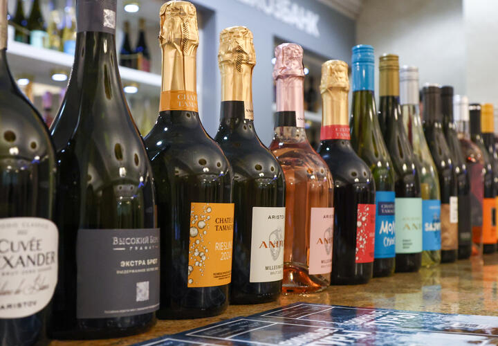 Средняя стоимость бутылки превысила 1000 рублей