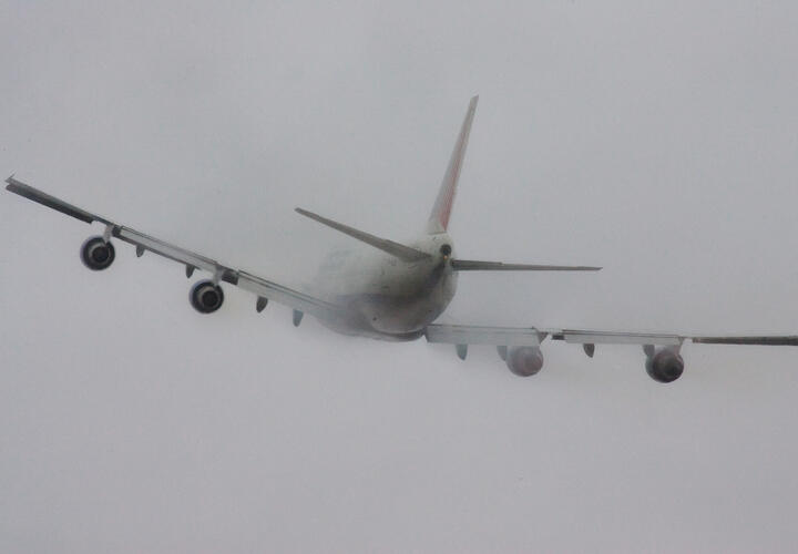 Густой туман в Краснодаре повлиял на расписание рейсов в аэропорту