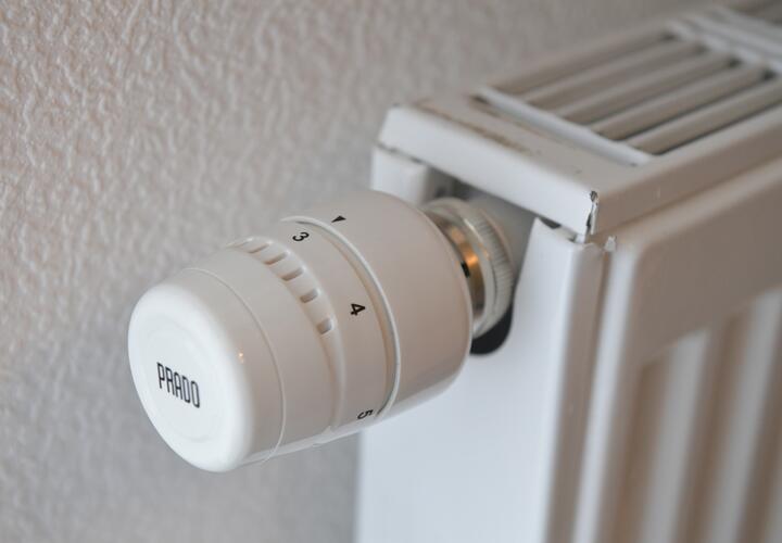 Более 60 многоэтажек остались без отопления из-за порыва трубы