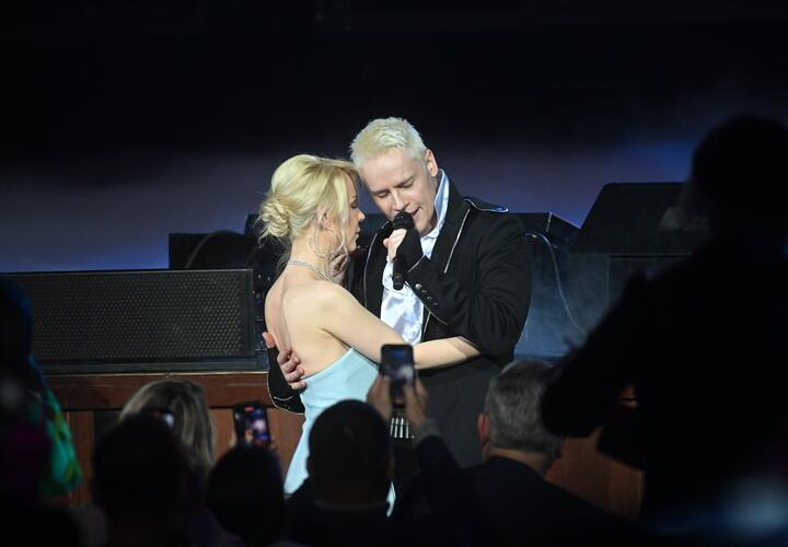 Мизулина назвала свою свадьбу с Шаманом спонтанной, Зеленский сказал, когда уйдёт из власти: что произошло, пока вы спали