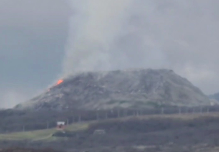 Огромный мусорный полигон в Новороссийске горит не переставая