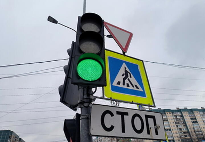 Около 60 светофоров отключились в трех округах Краснодара из-за скачка напряжения