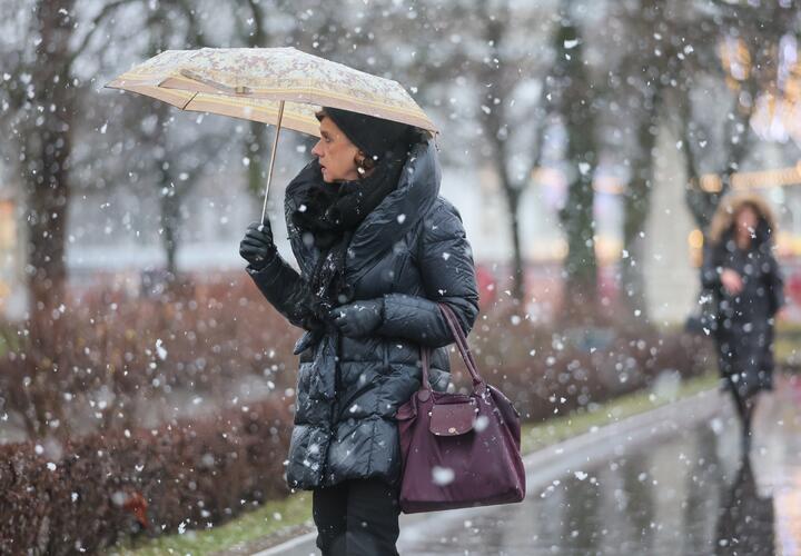 Погода подготовила сюрпризы: где будет снег, а где - дождь в канун Нового года на Кубани