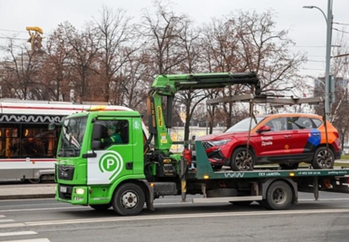 С 1 января в Краснодарском крае заметно подорожает эвакуация машин  и штрафстоянка