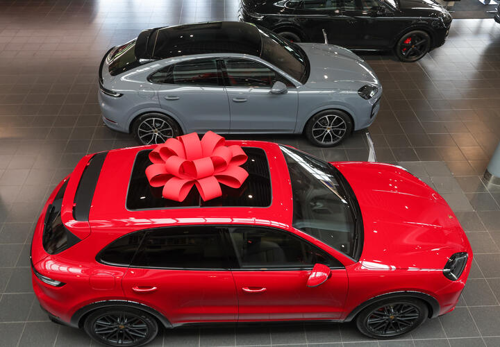 С какими машинами водители Юга России не хотят расставаться дольше всего?