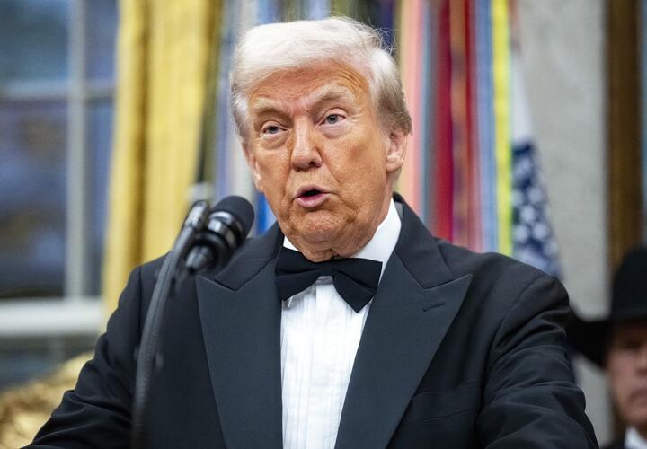 Политику также стоит пообщаться с местными жителями