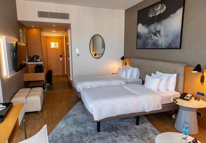 «Умные» секс-игрушки опасны: киберпреступники крадут интимную информацию и используют её против владельцев