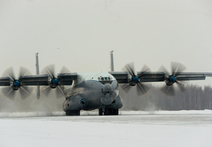 Увели самолет от жилых домов: военно-транспортный АН -22  разбился в Ивановской области. Появились подробности 