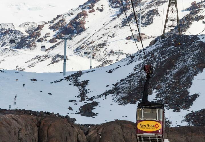 В горах Сочи снега уже по колено