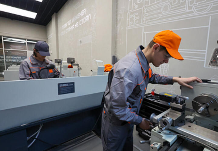 Всего шесть часов: в Госдуме предложили радикально сократить рабочий день