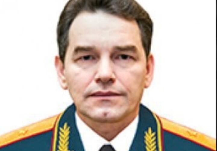 Вся грудь в орденах, полжизни на войнах: кем был погибший при взрыве машины в Москве генерал Фанил Сарваров