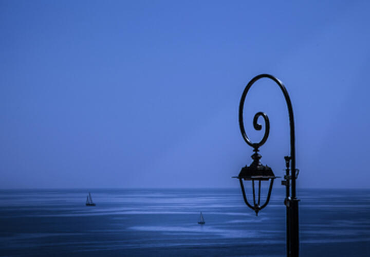 Взрывы и причалы в огне: что известно о ночной атаке на поселок Волна в Краснодарском крае