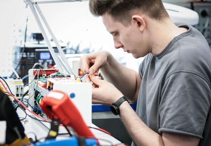 Молодые сотрудники особенно настроены на материальное поощрение