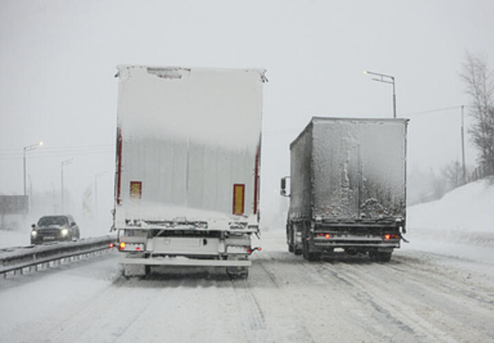 Движение грузовиков в сторону Сочи запретили