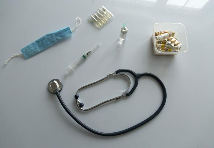 Фармацевт в Ростове-на-Дону брала деньги «за риск», но ее разоблачили