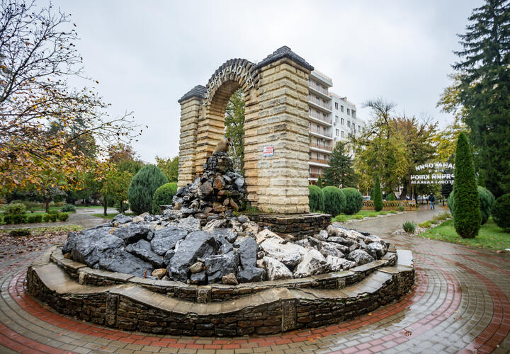 Известную гостиницу в Краснодаре и два санатория в Горячем ключе забрали в доход государства 