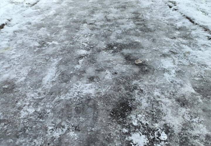 Переломы и вывихи: синоптики предупредили о мощном гололеде на Кубани в ближайшие двое суток