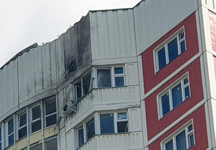 Ранены жители, сгорели дома: что известно об украинской атаке на Ростовскую область?