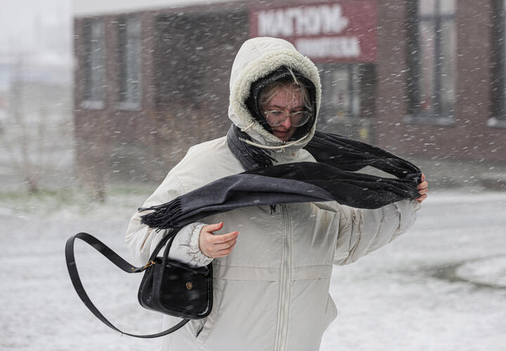 Возможны налипания снега на деревья и провода