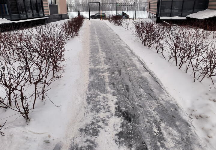 В Краснодаре вновь снег. Как обстоит ситуация на дорогах?