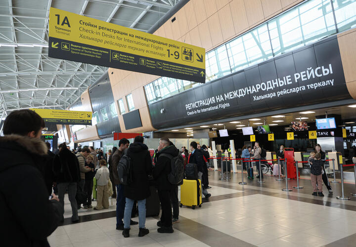 Второй день пассажиры не могут вылететь из аэропорта Краснодара, нервы сдают. К делу подключилась прокуратура